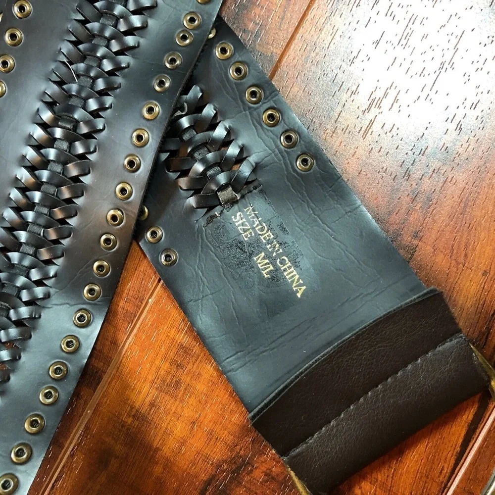 Vintage 90s M/L BoHo Hippy Brown Woven Distressed Faux Leather Studded Buckl…